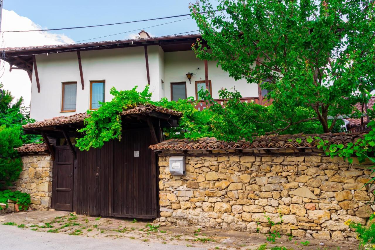 Guest House Geranium Arbanasi Ngoại thất bức ảnh